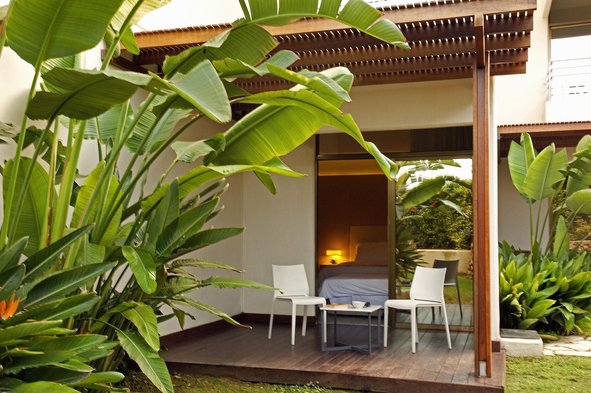 Capo Bay Hotel Протарас Екстериор снимка A room at the resort