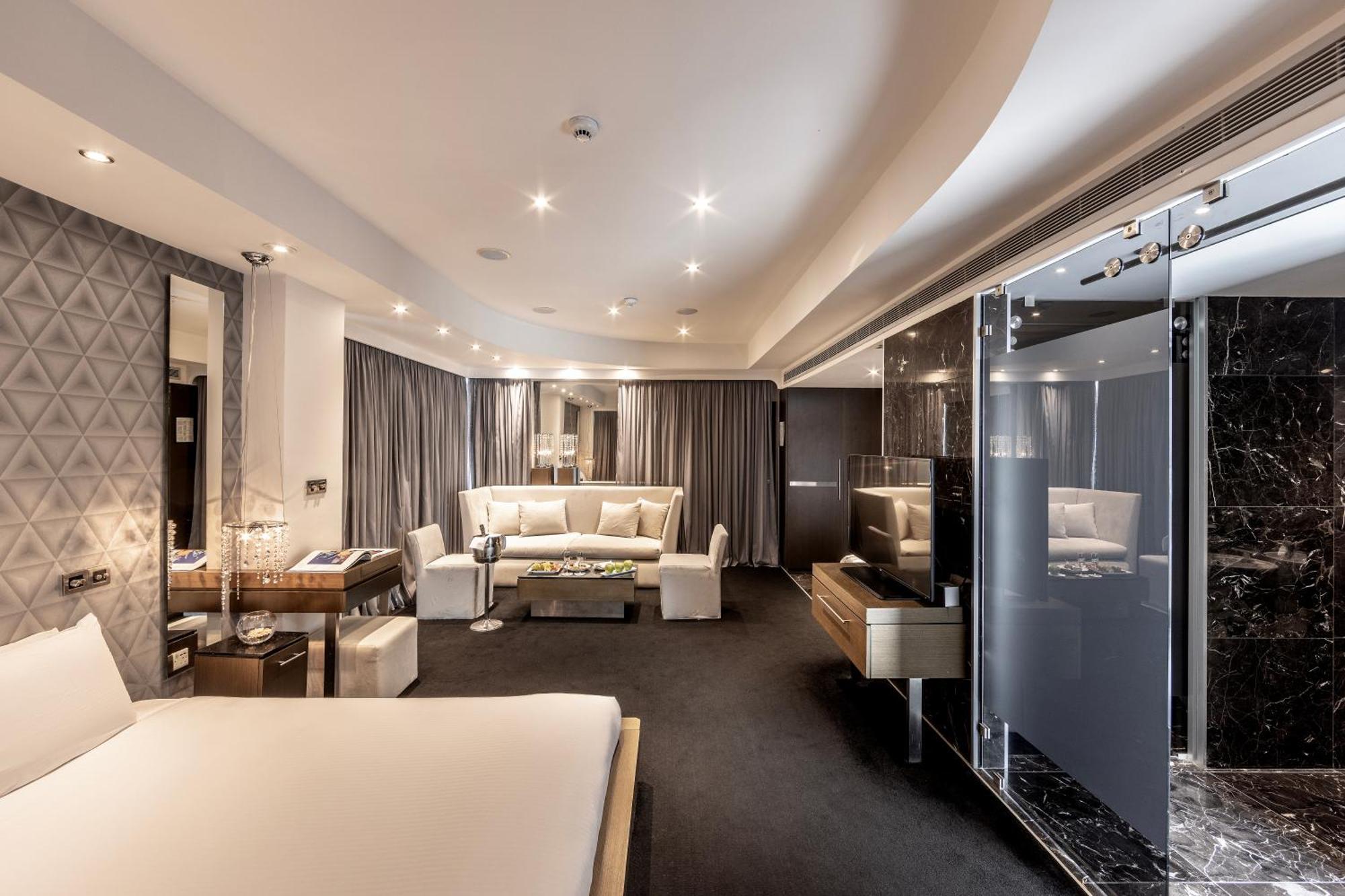 Capo Bay Hotel Протарас Екстериор снимка Suite