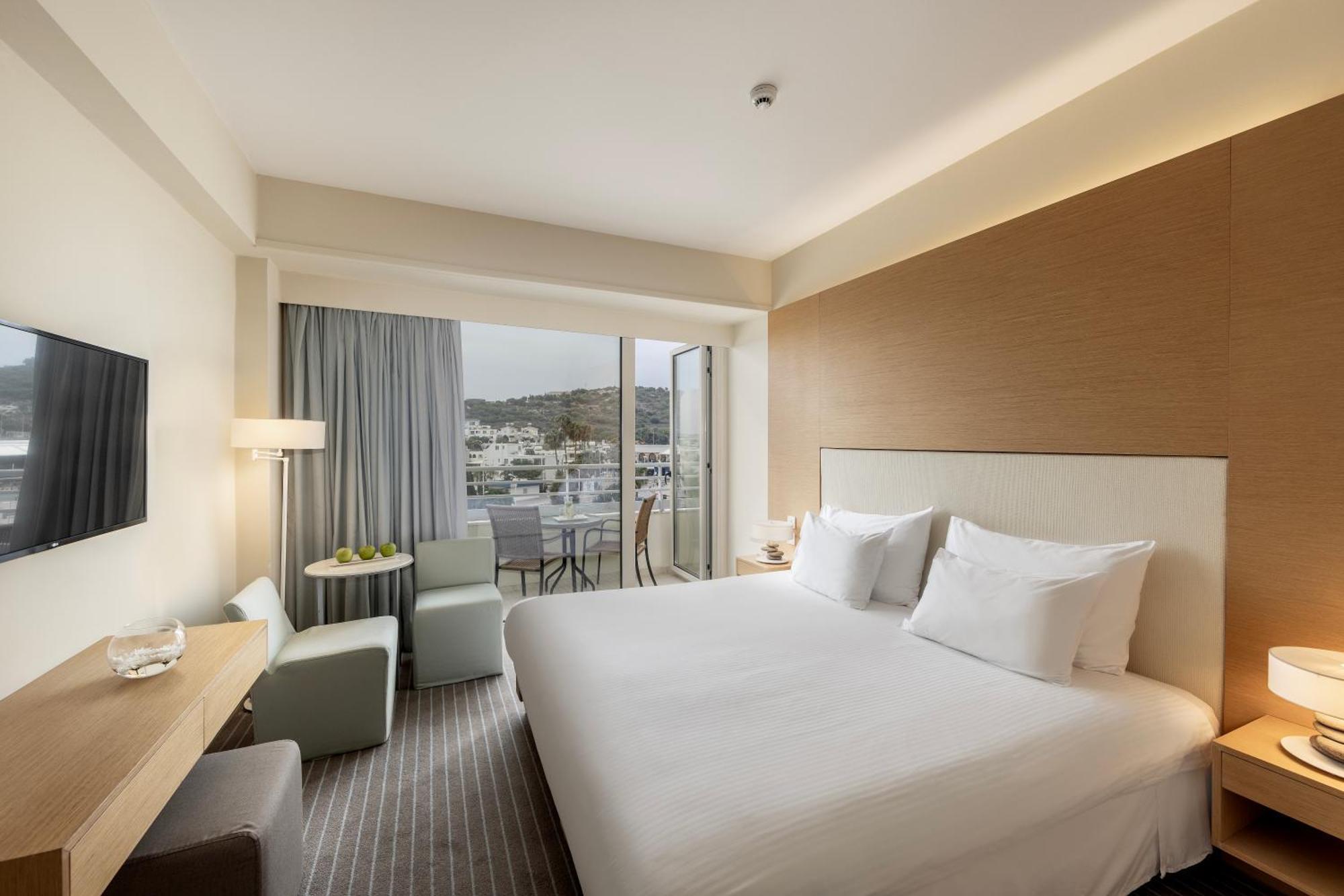 Capo Bay Hotel Протарас Екстериор снимка