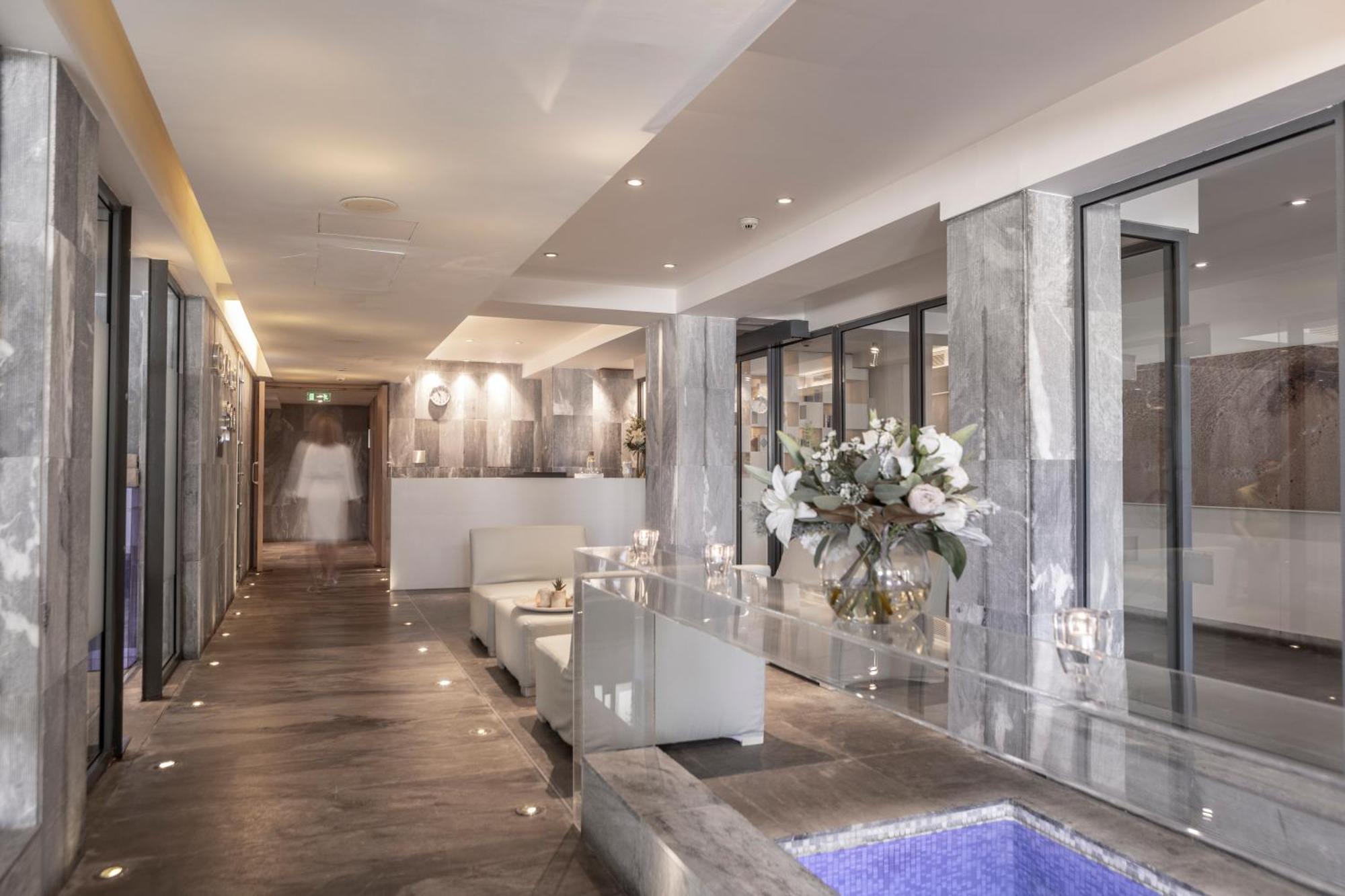 Capo Bay Hotel Протарас Екстериор снимка The spa at the Mandarin Oriental, Paris