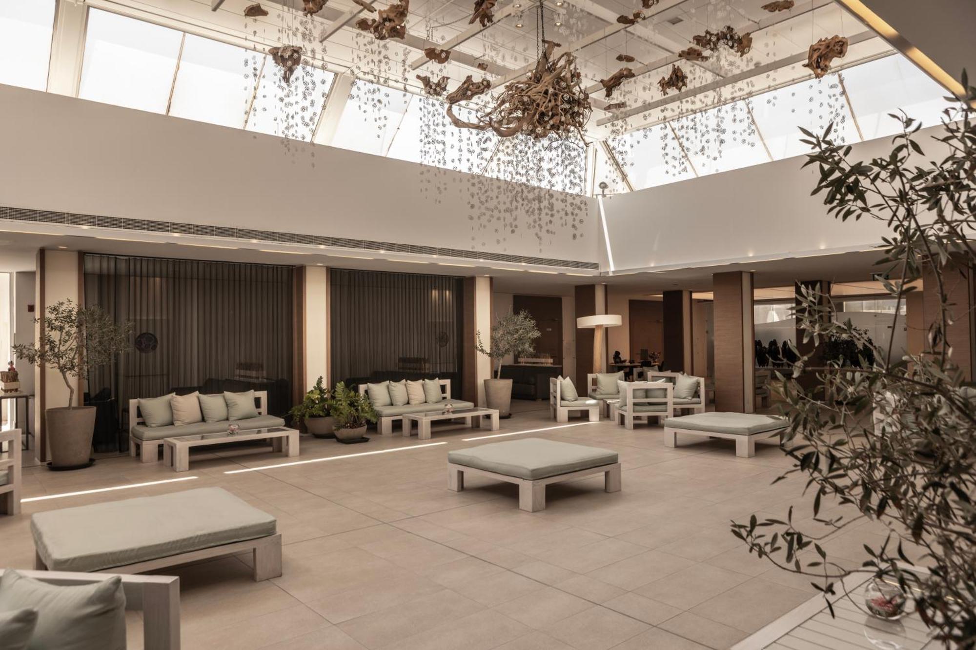 Capo Bay Hotel Протарас Екстериор снимка The interior of the new terminal